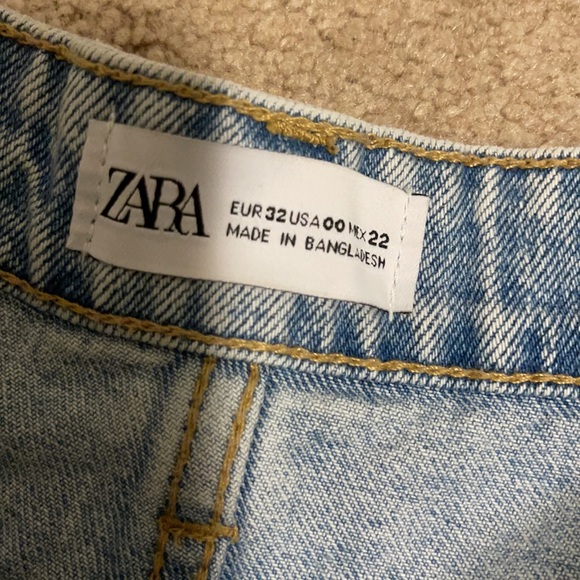 Zara high waisted denim shorts - Picture 2 of 2